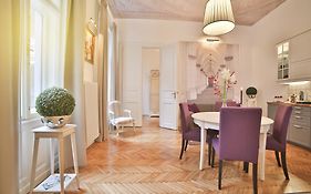 Nadi'S Home - Heart Of Budapest